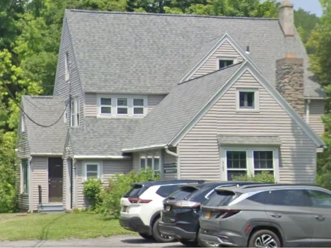 523 east genessee st location